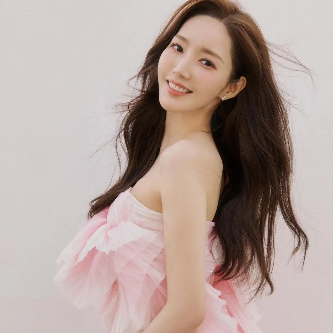 เสริมจมูกทรงเกาหลี Park Min Young